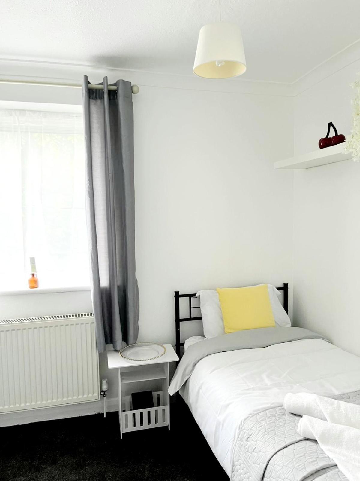 Cosy Room Stay 5 Sutton  Exteriér fotografie